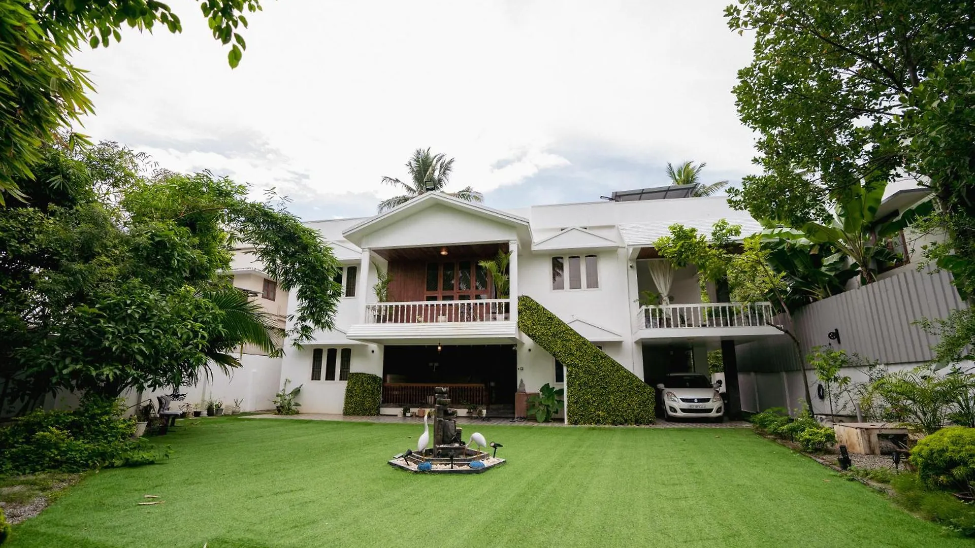 Hexa Retreat Space - Airport Thiruvananthapuram